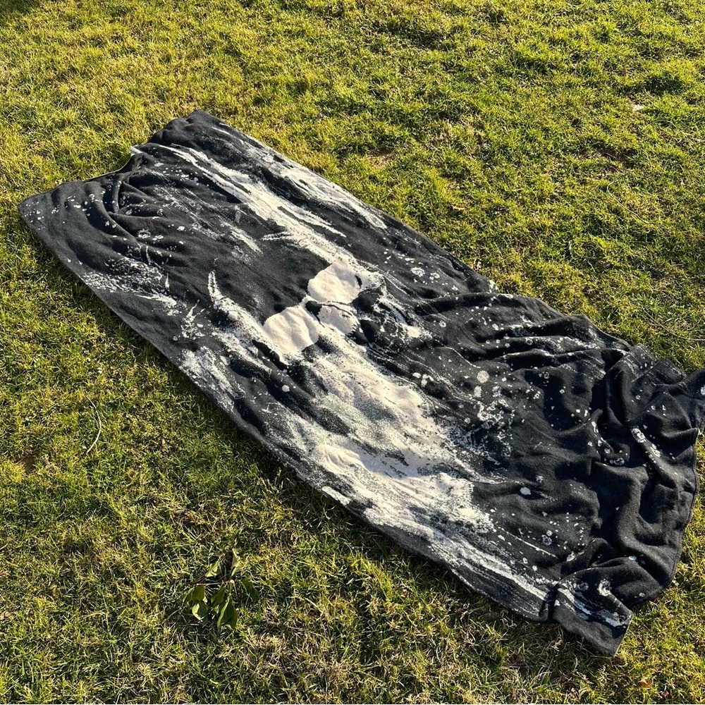 NWOT Skull Cashmere Abstract Art Shawl - Picture 2 of 10